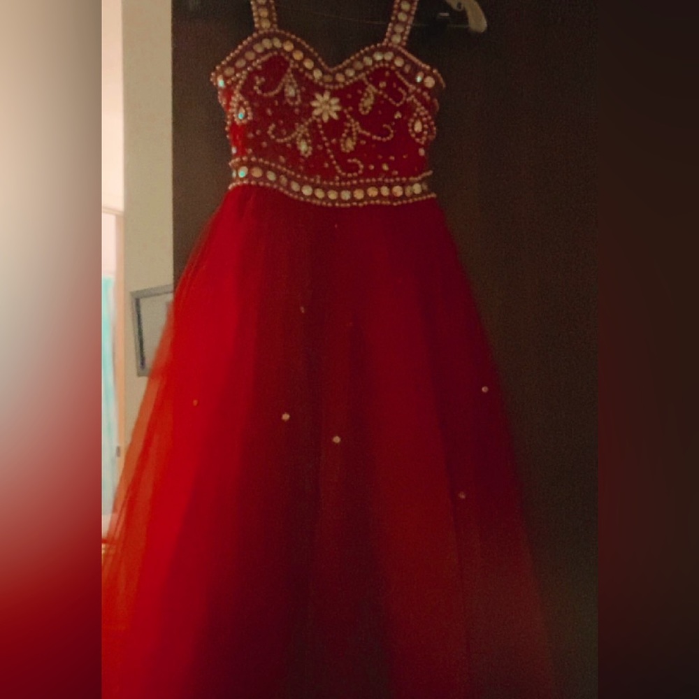 Red pageant dress worn once size 10/12